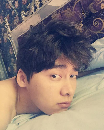 李易峰海量家居照大公开一张比一张辣眼睛