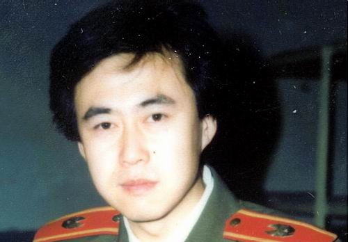尹博林师徒兄弟照 年轻帅气徒弟视为相声界的黄家驹_手机凤凰网