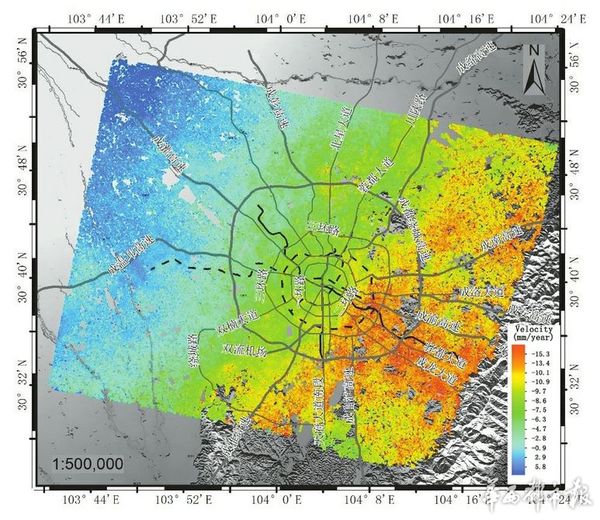 成都市地降情况示意图显示,红色点位较为集中的东南方向,地面沉降情况