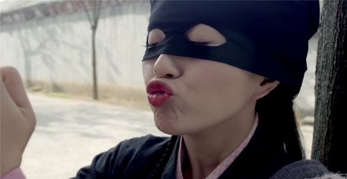 《欢喜密探》包文婧变呆萌迷妹 引网友泪崩