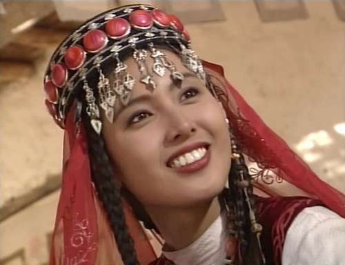 每一位80后的心中都有一位古装美人,黄嫊芳饰演的哈玛雅绝对是其中之