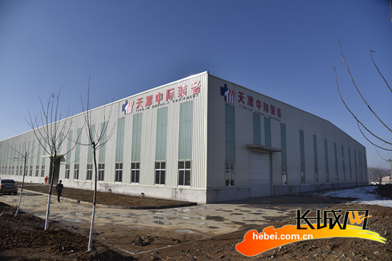 天津中际装备厂房外景. 冯晓广 摄