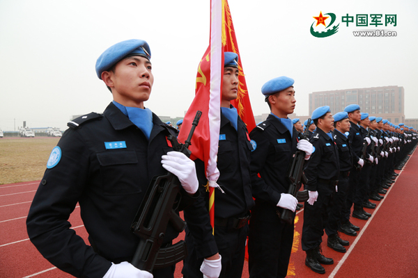 军网记者专访中国首支常备维和警队队长张广保