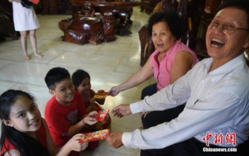 1月27日农历大年三十中午,柬埔寨王国华裔陈作义勋