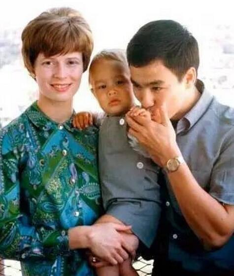 她是李小龙成功背后的女人:连续改嫁,近况让人担忧