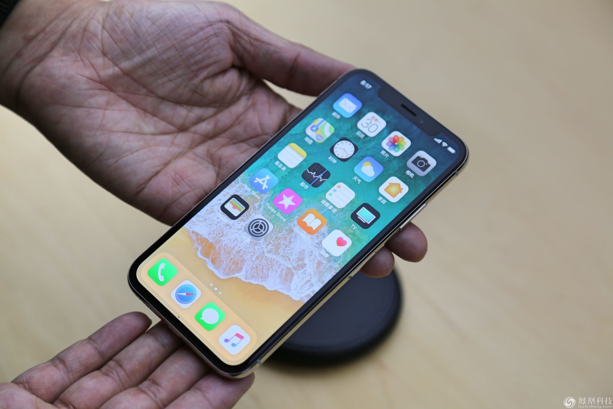 iphone x国行图赏:新王当立 撑起iphone的未来十年