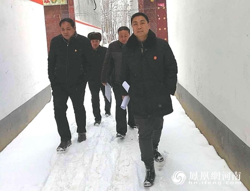 商丘市睢阳区法院驻村第一书记风采