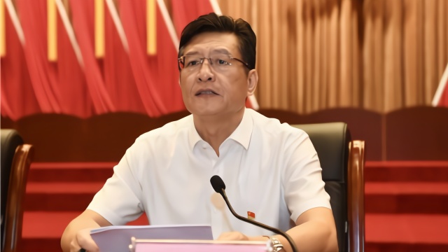 柳州市委书记问责交通局管不好出租车端掉整个班子