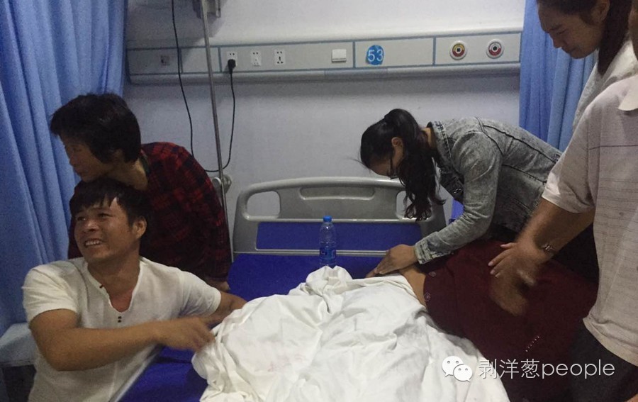 中国教育洗脑观察---河南校车事故致2幼儿亡 环卫工：该路段频繁出事