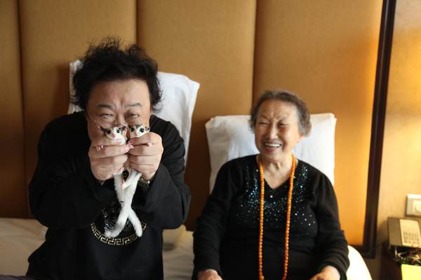 张俊以打造综艺周播节目 为宠物作诗有多牛