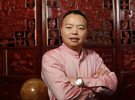 周嵘从实战整合营销专家到中国演说家