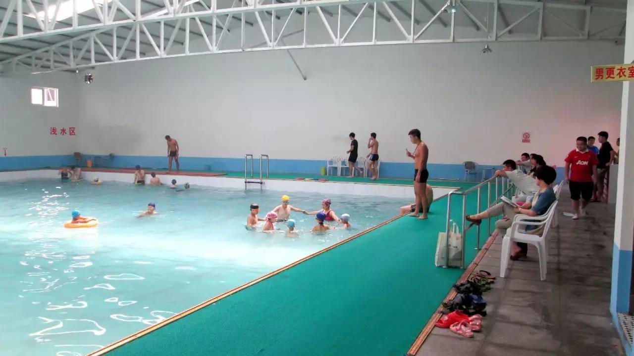 昆明儿童游泳馆图片