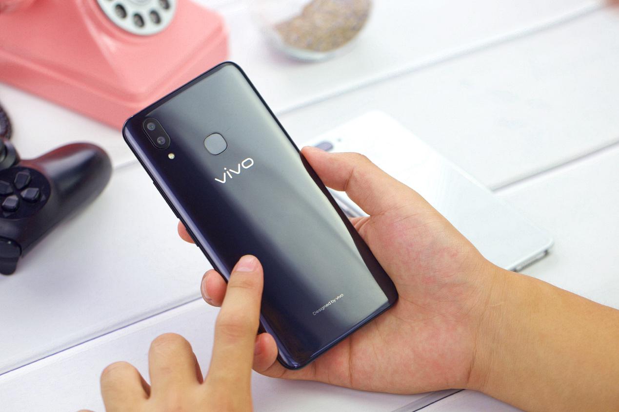 2500價位雙雄:vivo x21與oppo r15如何選?