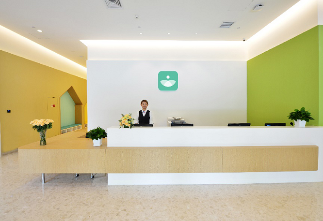 隐适美全球第600万个佩戴者在崔玉涛育学园诊所产生