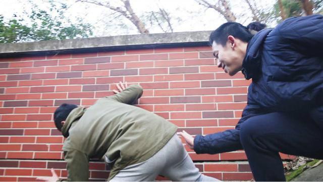 假人挑战变僵尸摸屁股