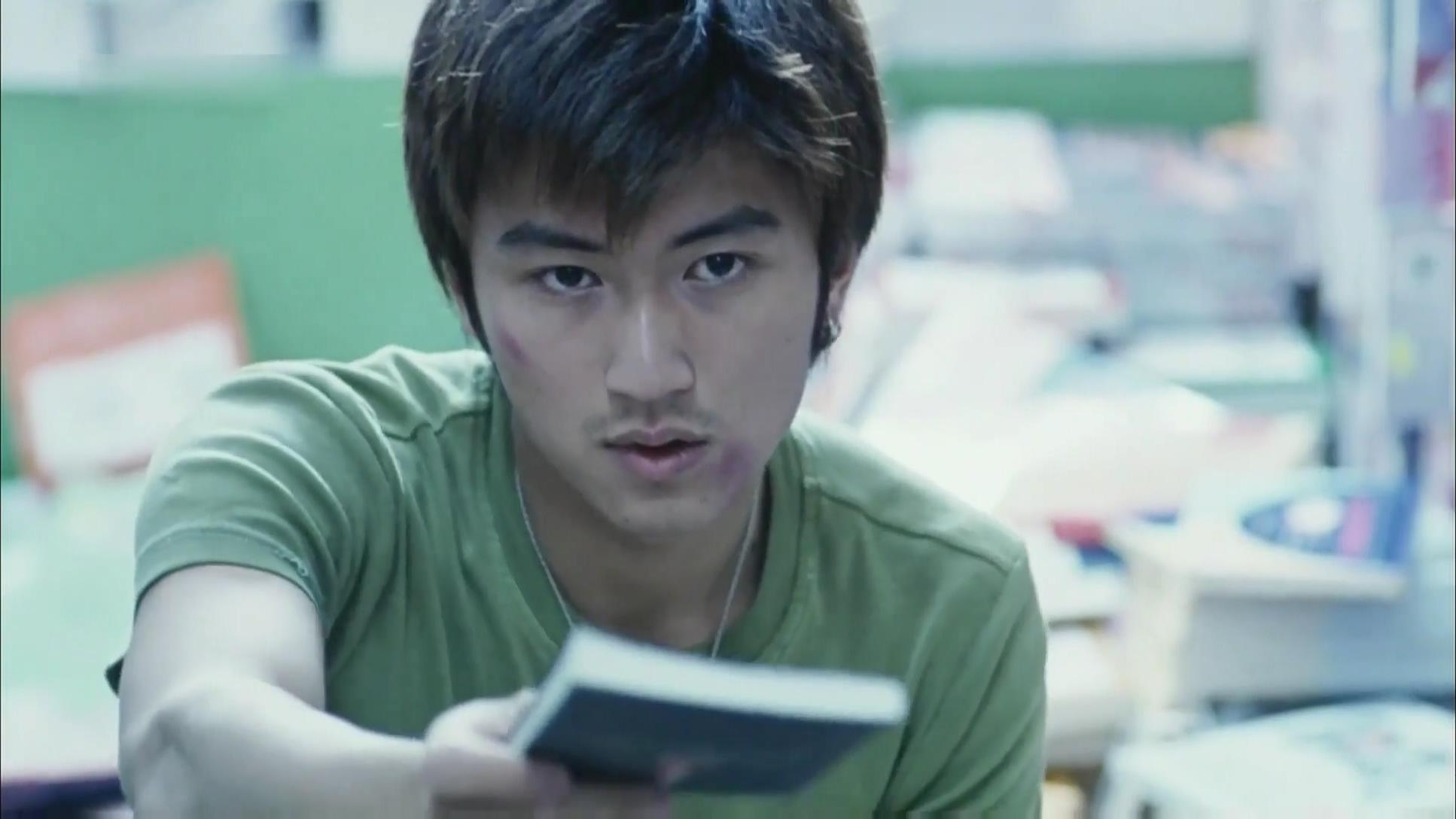 比如06年《龙虎门》和《男儿本色》,让他一度被认为是华语电影动作片