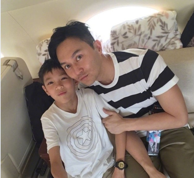 张智霖袁咏仪儿子魔童近照,真是遗传了父母好基因越来越帅啦_凤凰网