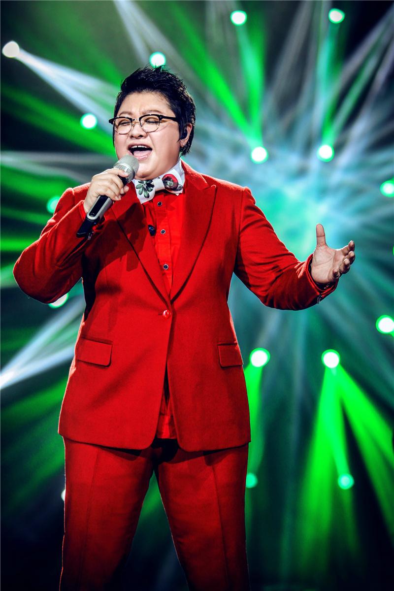 4月22日歌手2017巅峰会往届歌王再回归携手本季歌手唱公益