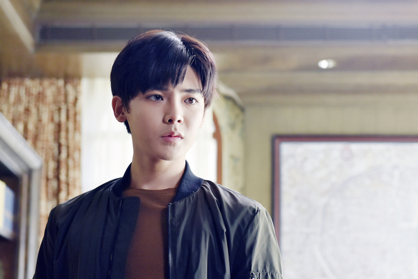 侯明昊双面形象燃爆《寒武纪》 乖萌兼冷酷疯狂吸睛