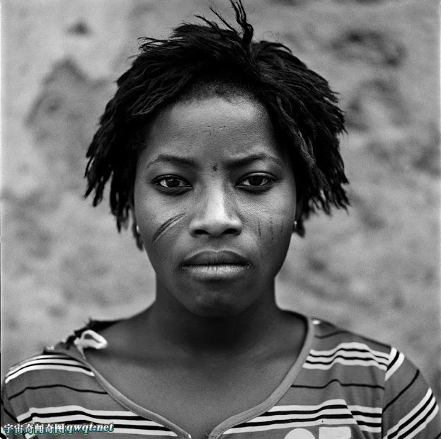 实拍:恐怖割皮仪式__凤凰网