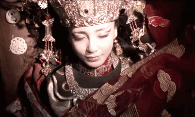 当时baby以《寻龙诀》里的丁思甜拿下了百花奖最佳女配,总的来说,她在