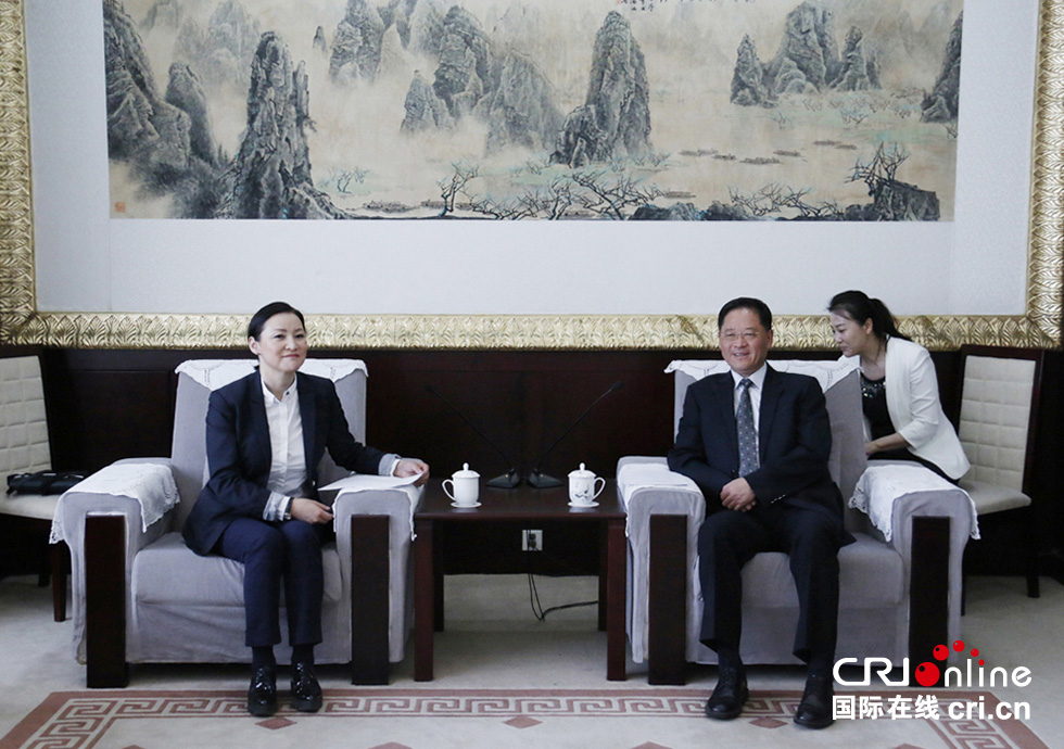 中国国际广播电台台长王庚年会见蒙古国家公共广播电视总台台长一行_凤凰资讯