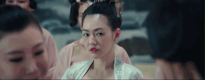 妹妹一看从小就没少翻白眼▼
