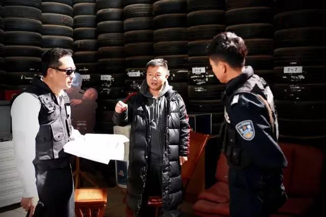 缉毒警会不会被逼吸毒?《卧底归来》导演亲自揭秘真实卧底行动_手机凤凰网