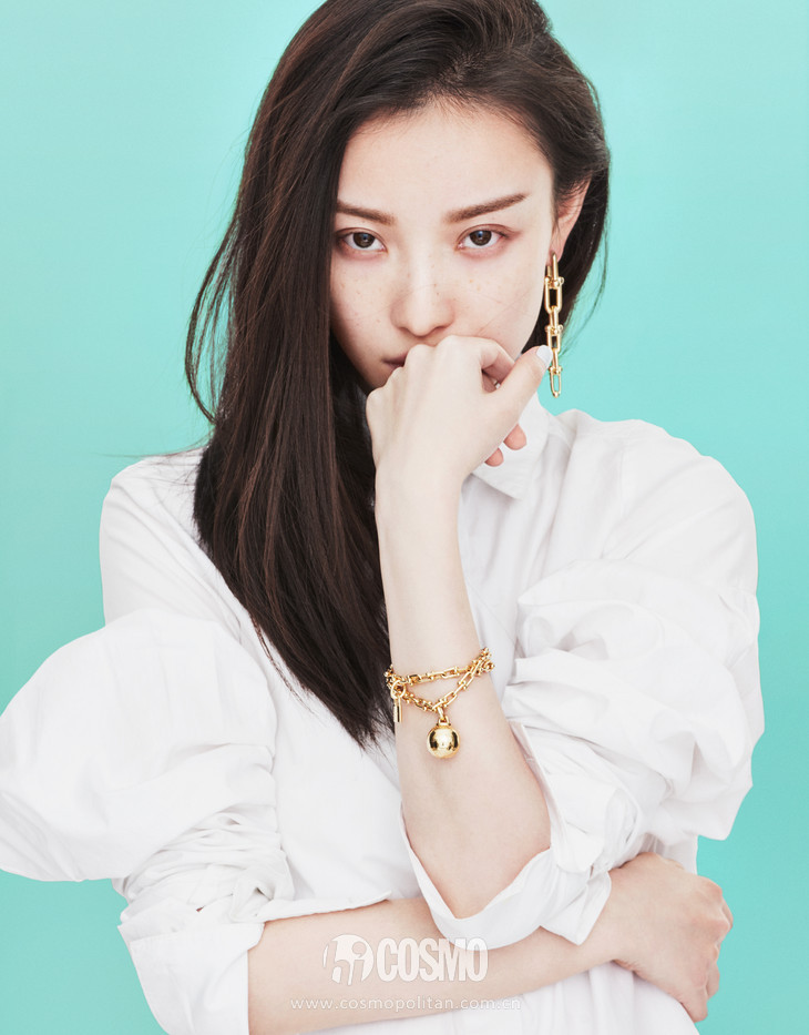 打赌吧穿这样进办公室够美老板还没话说