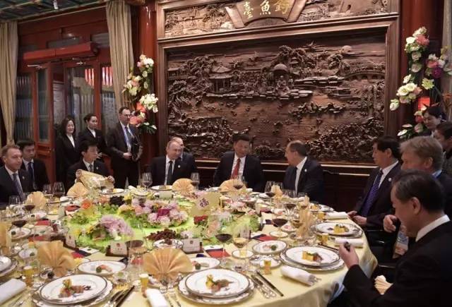 "一带一路"峰会国宴上,国瓷永丰源俊雅娟秀的"水墨海棠",端庄典雅的"