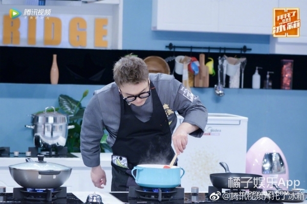 我们去了《拜托了冰箱》黄研老师的餐厅,却没吃到他做的菜..._凤凰资讯