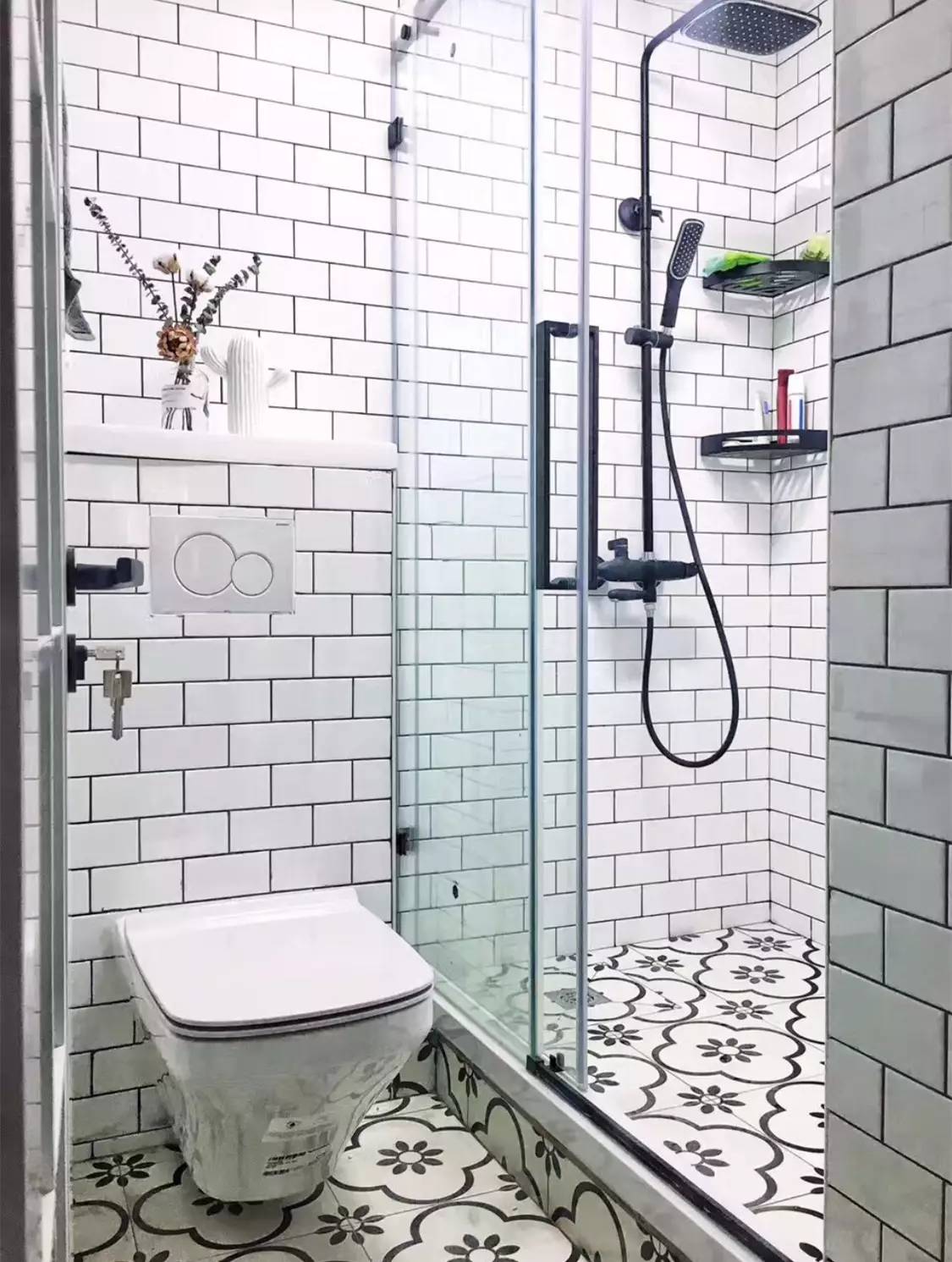 卫生间里贴花砖这就是年轻人的复古时尚