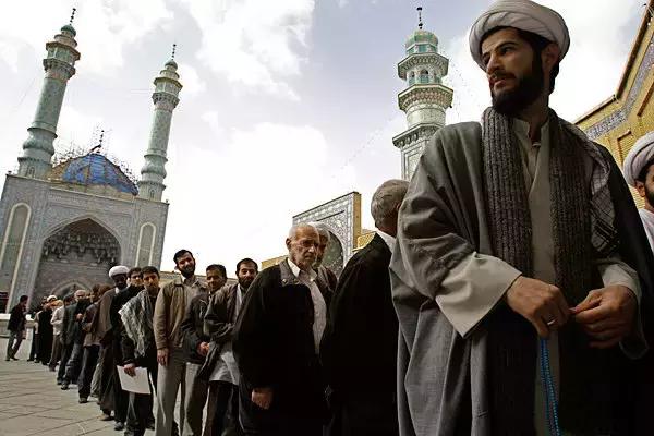 古称波斯的伊朗,有着悠久的历史,公元前28世纪建立的