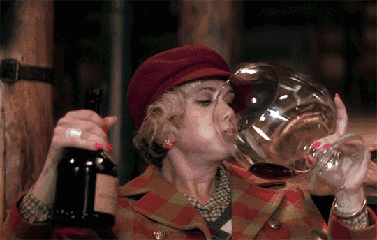 或者趁机喝大,根本不想第二天身体会不会疲惫 只享受狂怼之后的宿醉