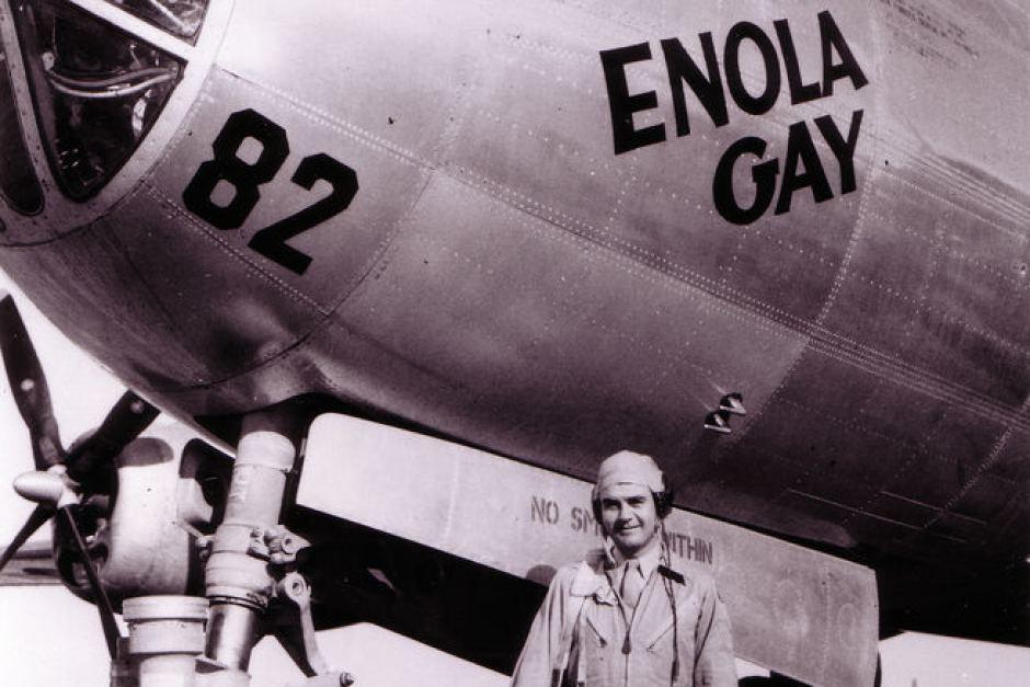 保罗&middot;蒂贝茨出发前的留影.