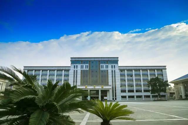 武警警官学院欢迎你!报考指南请查收