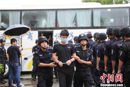 浙江警方破获一起网络诈骗案团伙 抓获28名嫌疑人