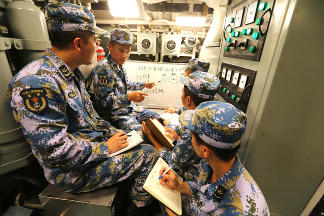 堪称"大国工匠"的士官,为啥被称为操纵中国潜艇aip系统第一人