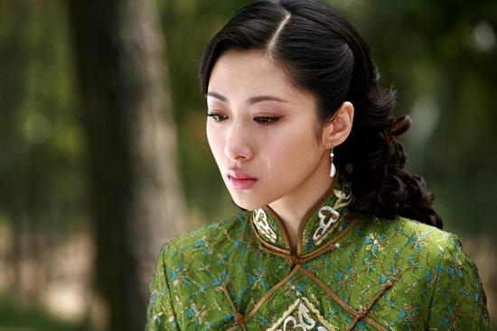 因出演吴奇隆,朱茵等主演的古装武侠剧《萧十一郎》中的连城瑾一角