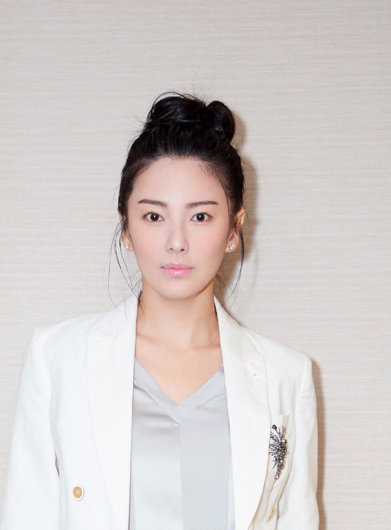 张雨绮陈乔恩style2:头发扎起来,夏日清爽显瘦必备!