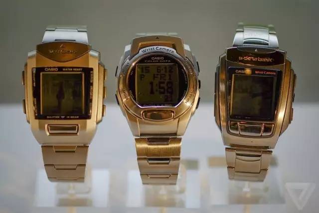 wmp-1在2000年推出,是世界上第一个腕上mp3播放器.