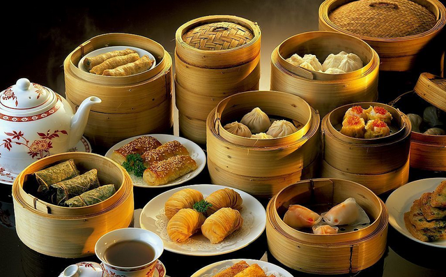 香港的饮食文化跟广东相似,大多口味偏清淡.