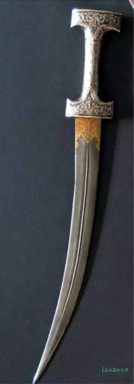 波斯特色武器：传说中能增强肌肉力量的双刃弯刀_凤凰网