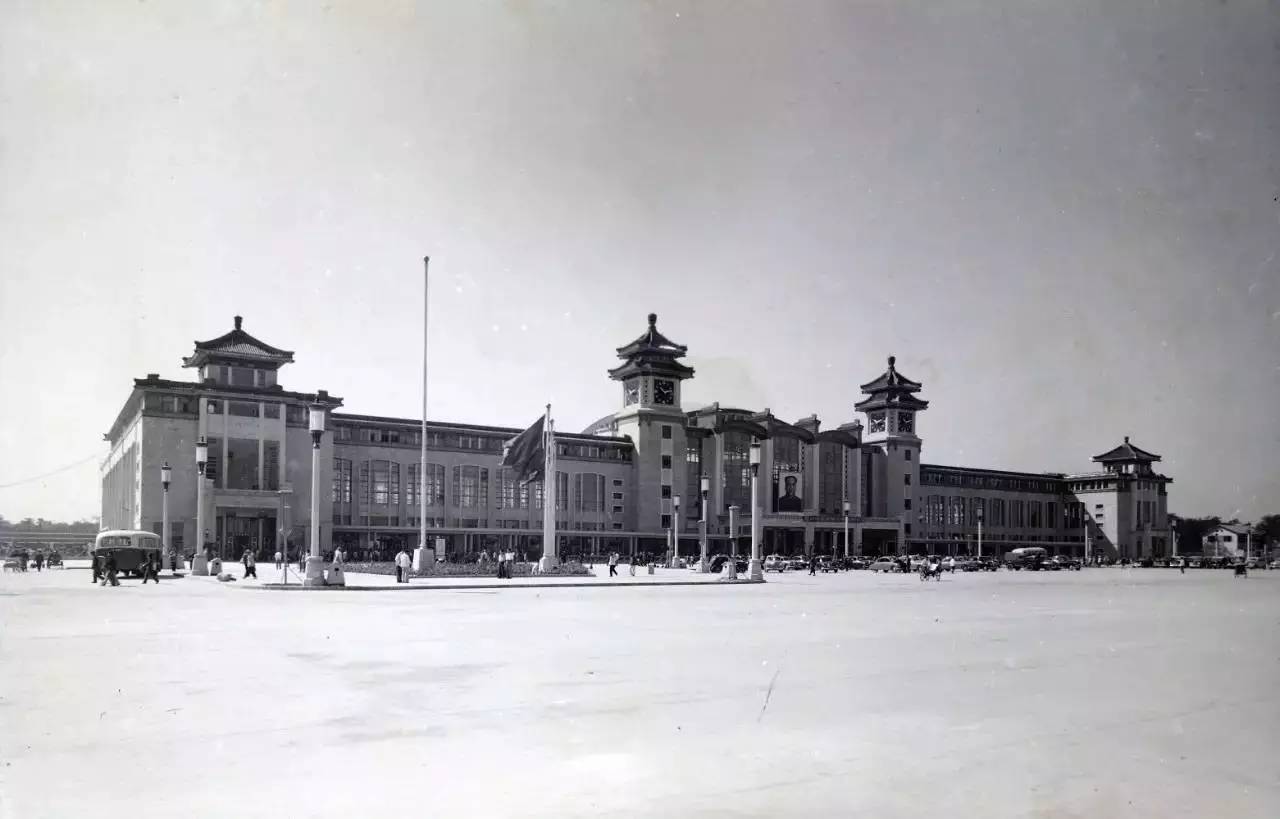 嘉兴新闻 图说嘉兴 > 正文  为庆祝国庆十周年,展现建国伟大成就,北京