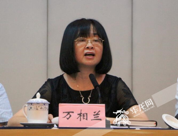 重庆市委宣传部副部长,市文明办主任万相兰谭勇摄华龙网发 重庆市委