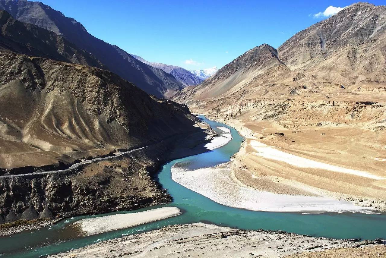 中印边境河流图片