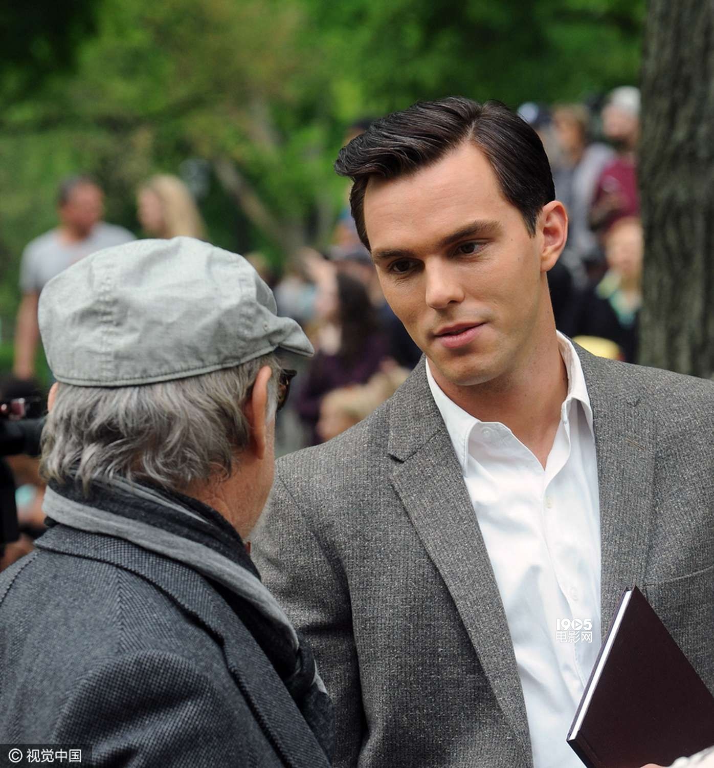 展示了该片主角作家塞林格是如何创造出经典小说《麦田里的守望者》的