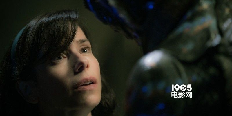 《水形物语》曝大量剧照 两栖人水下谈情浪漫唯美