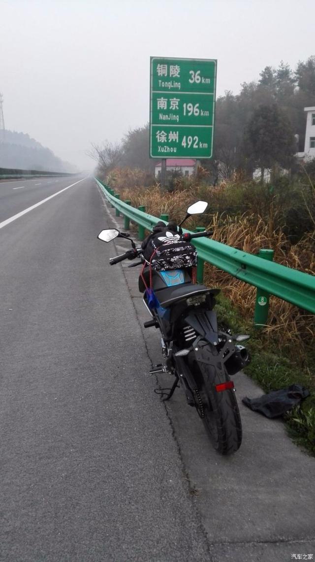 昨天起,摩托车想上高速,一定要满足这几个要求!