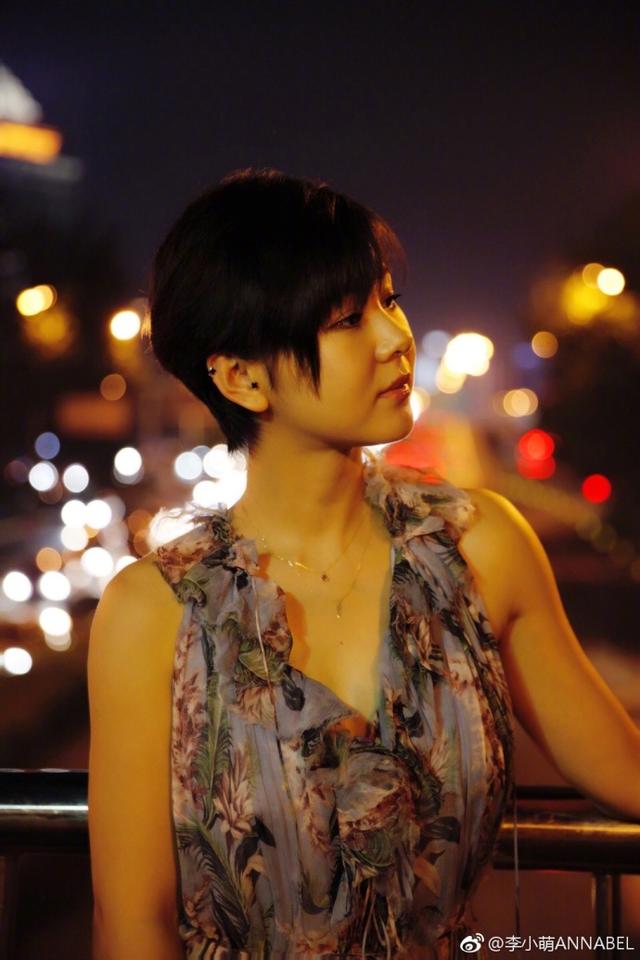 李小萌产后短发造型曝光,网友:一张娃娃脸,怎么看都像18岁!